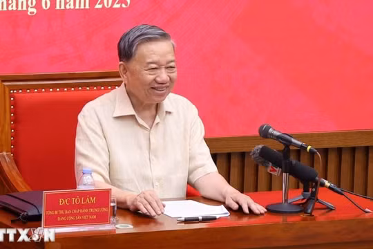 Tổng Bí thư: Xây dựng đội ngũ cán bộ đủ năng lực đưa đất nước vào kỷ nguyên mới