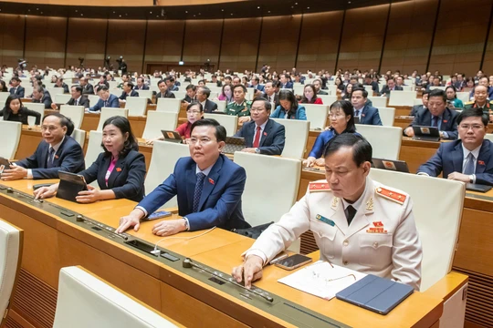 Quốc hội chốt nâng tăng trưởng GDP vượt 8% với nhiều giải pháp đột phá