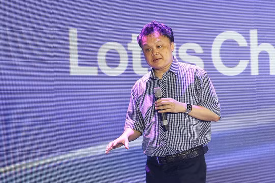 Lotus Chat ra mắt: Có thể đánh bại Zalo, Messenger, Viber?