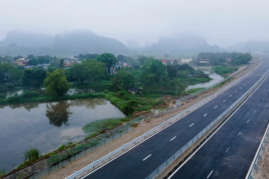 Thu phí đường cao tốc Nhà nước đầu tư cao hay thấp?