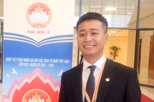 Quang Linh Vlogs muốn truyền cảm hứng cho thế hệ trẻ trong nước