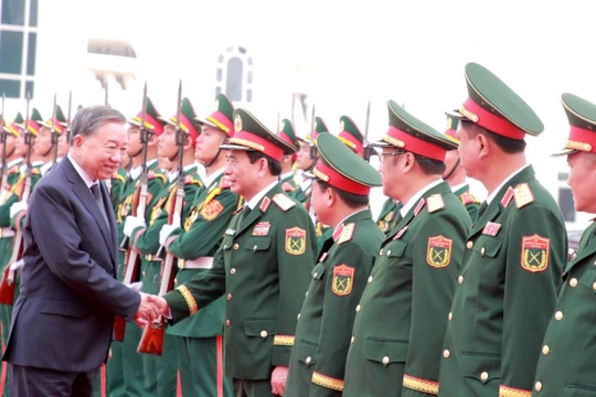 Tổng bí thư: Đẩy mạnh phát triển công nghiệp quốc phòng theo hướng tự lực, tự cường, hiện đại