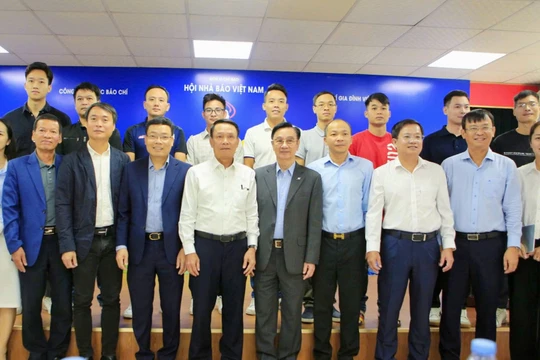 9 đội bóng tranh tài tại Vòng chung kết Press Cup 2024