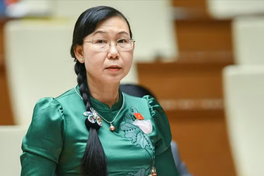 Các ĐBQH quan tâm việc xây dựng hành lang pháp lý cho công nghiệp AI. Ảnh: Media.quochoi.vn