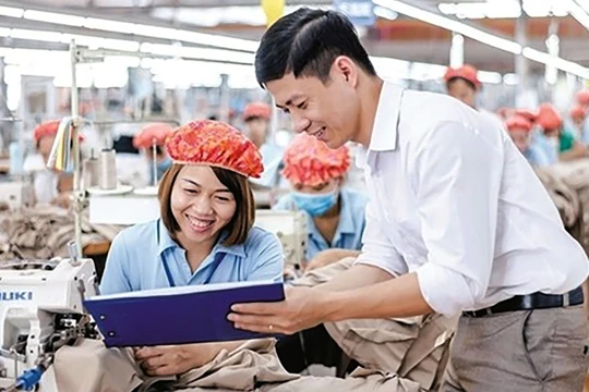 Nhiều doanh nghiệp công bố thưởng Tết sớm