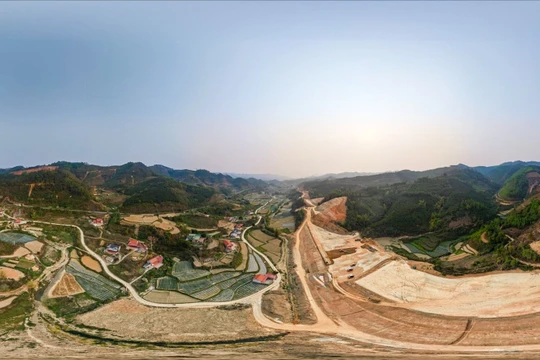 Hình ảnh mới nhất tại điểm đầu tiên của trục cao tốc Bắc - Nam