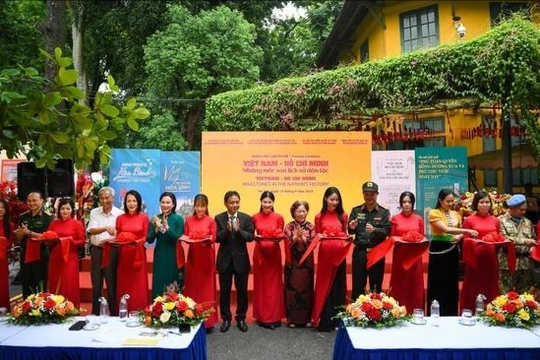 Khai mạc chuỗi hoạt động kỷ niệm 80 năm Cách mạng Tháng Tám thành công và Quốc khánh 2/9 tại Hà Nội