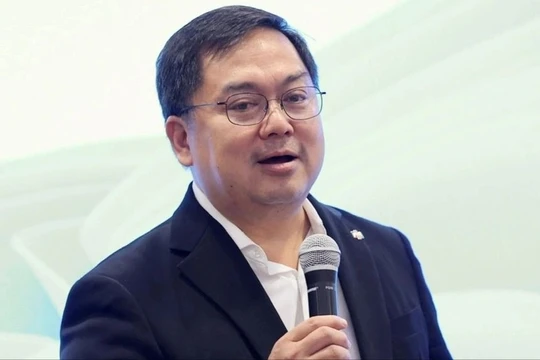 Ông Hoàng Nam Tiến- không chỉ là một CEO, ông là biểu tượng của trí tuệ, sự giản dị và lòng nhân hậu hiếm có.