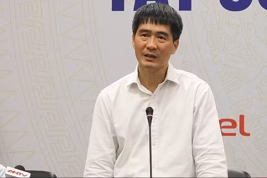 Ông Nguyễn Phong Nhã, Phó Cục trưởng Cục Viên thông chia sẻ về chủ trương dừng dịch vụ 2G