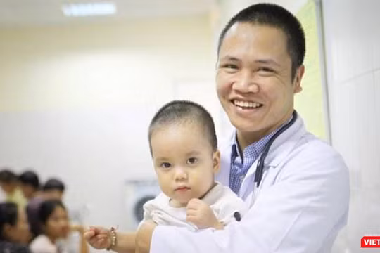 Đôi bàn tay kỳ diệu chuyên “sửa chữa” những trái tim lỗi nhịp