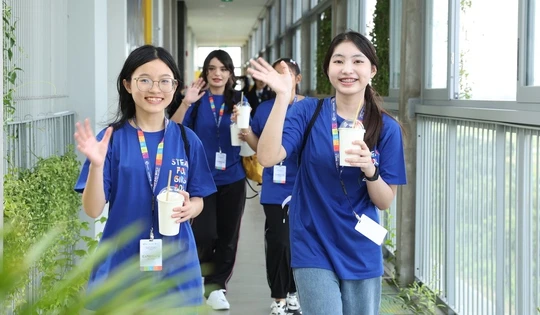 Khai mạc vòng chung kết 'STEAM for Girls': Sân chơi sáng tạo cho nữ sinh