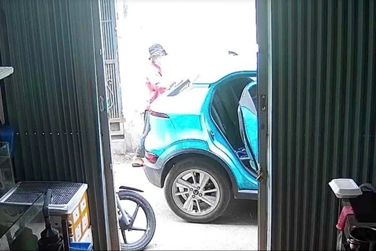 Tài xế taxi đưa sản phụ đẻ rơi đến viện: "Hai mẹ con bình an là tốt rồi"