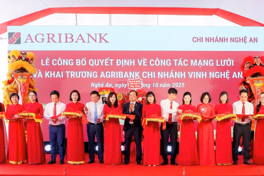  Agribank đẩy mạnh sắp xếp mạng lưới theo hướng tăng cường cho phát triển "tam nông"