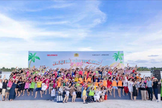 168 học sinh tiêu biểu tham gia “Trại hè yêu thương” tại Khu du lịch Quốc tế Đồi Rồng