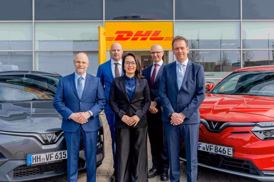 Vinfast hợp tác với công ty Logistuc DHL, cung cấp dịch vụ giao phụ tùng trong vòng 24h tại Châu Âu