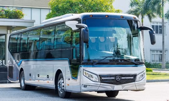 Thaco Auto xuất khẩu xe Bus cao cấp Mercedes-Benz RS 1936 sang thị trường Thái Lan