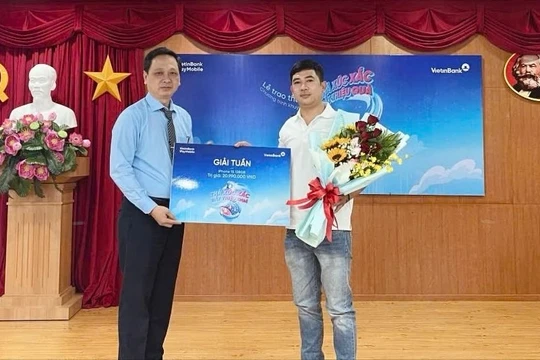 Trao thưởng chương trình “Thả xúc xắc - Bắt triệu quà” trên app VietinBank iPay Mobile