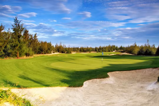 Đà Nẵng: Du lịch tăng trưởng vượt ảnh hưởng mưa bão, bất động sản ven biển tăng nhiệt