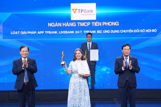 TPBank được vinh danh chuyển đổi số xuất sắc, ghi dấu nỗ lực bền bỉ trên hành trình chuyển đổi số