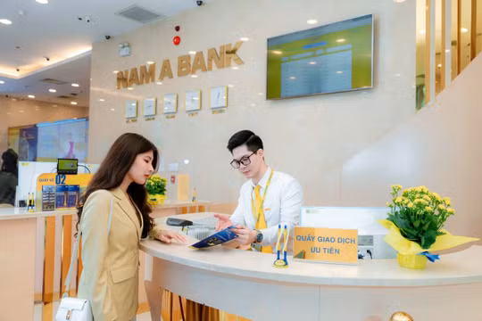 Nam A Bank dành nhiều ưu đãi cho khách hàng giao dịch không tiền mặt 