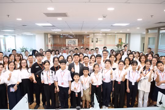 Quỹ của SeABank nhận đỡ đầu thêm 10 học sinh nghèo hiếu học: Nối dài hành trình 10 năm gieo mơ ước