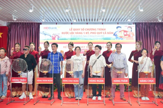 HDBank công bố 16 khách hàng trúng thưởng vàng, 1 ký vàng SJC đã có chủ