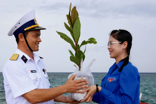 Phát động chiến dịch “Triệu cột mốc xanh” gây quỹ trồng cây phủ xanh đặc khu Trường Sa