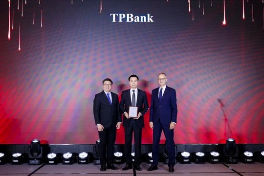 Hệ sinh thái số dành cho doanh nghiệp của TPBank liên tục được vinh danh