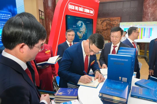 Quản trị biến động: Từ kinh nghiệm sống động đến lý luận nền tảng