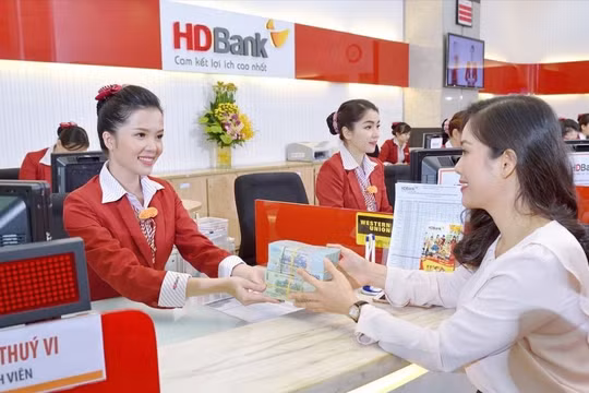  HDBank: Lợi nhuận 9 tháng vượt 14.800 tỷ đồng, tiếp tục dẫn đầu về tỷ suất lợi nhuận