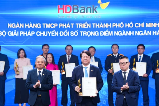 HDBank tiếp đạt Giải thưởng Chuyển đổi số Việt Nam 2025