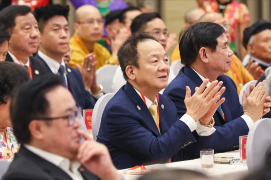 Doanh nhân Đỗ Quang Hiển được vinh danh thành tích xuất sắc đóng góp cho cộng đồng