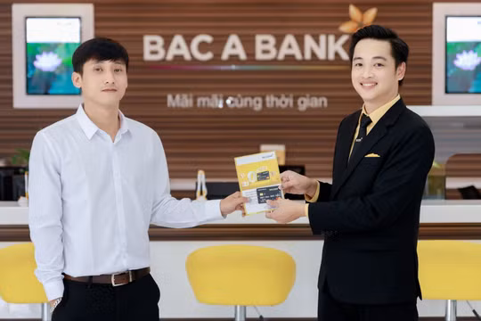 Mở thẻ tín dụng Bac A Bank là có quà - Miễn phí thường niên, hoàn tiền ''ngập ví''