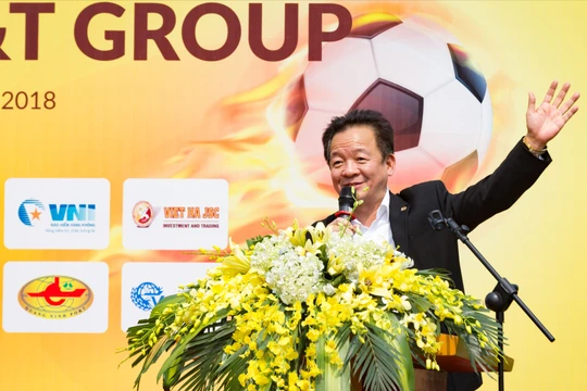 Bầu Hiển và cuộc cách mạng bóng đá nữ Việt Nam