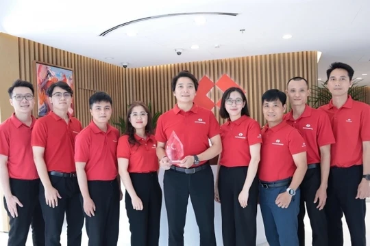 Techcombank là đại diện duy nhất Việt Nam được giải thưởng Celent Model Bank 2025