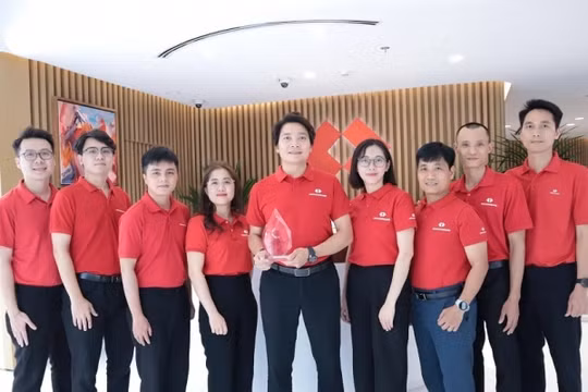 Techcombank là đại diện duy nhất Việt Nam được giải thưởng Celent Model Bank 2025