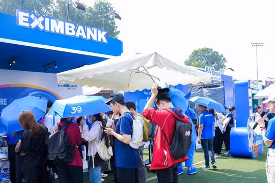 Eximbank tạo dấu ấn với không gian trải nghiệm số tại ngày thẻ Việt Nam 2025