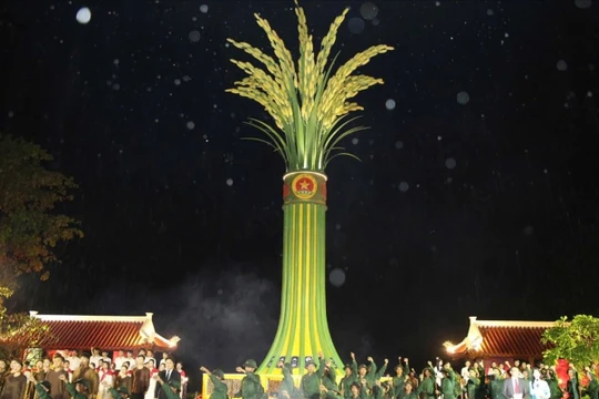 Những huyền thoại bất tử bên dòng sông xanh Long Đại