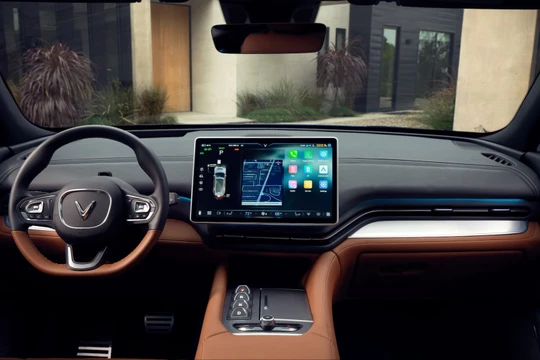 VinFast VF 9 có giá mới, khách hàng thẳng thắn: “Món hời như thế không mua thì mua xe nào”