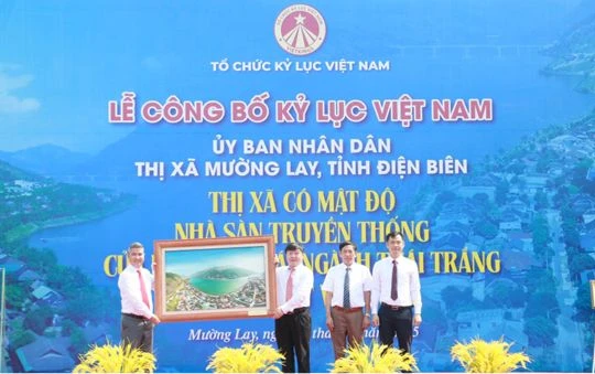 Mường Lay khẳng định vị thế trung tâm du lịch văn hóa Tây Bắc với kỷ lục quốc gia và bước tiến CĐS