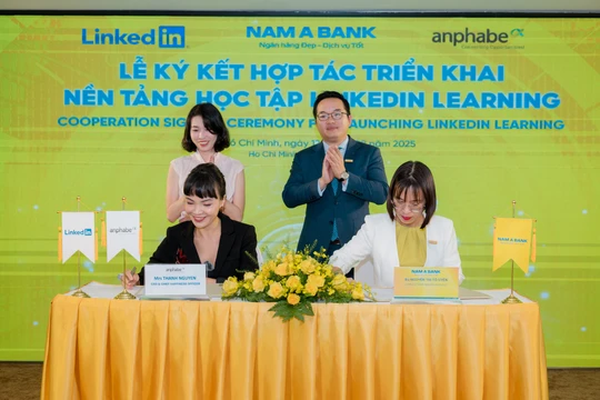 Nam A Bank - 5 năm liên tiếp là nơi làm việc tốt nhất Châu Á