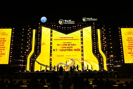 Thành phố Thiên niên kỷ T&T City Millennia bừng sáng trước đại nhạc hội