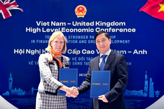 VNVC tăng cường hợp tác GSK sớm đưa thuốc ung thư, kháng sinh và vắc xin thế hệ mới về Việt Nam