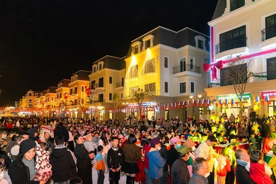 'Sống chất, đầu tư phất' tại Asia Vibe - Tâm điểm lễ hội của thành phố biên mậu