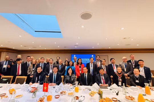 Các tập đoàn dược phẩm hàng đầu thế giới cam kết đẩy mạnh đầu tư vào Việt Nam