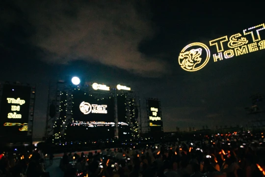 1.000 drone “họa hình” di sản Nam Bộ trên bầu trời TP Thiên niên kỷ Tây Ninh