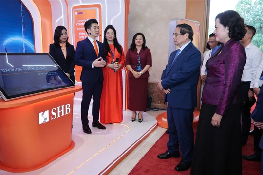Giải pháp thanh toán tích hợp của SHB được giới thiệu trước Thủ tướng Phạm Minh Chính