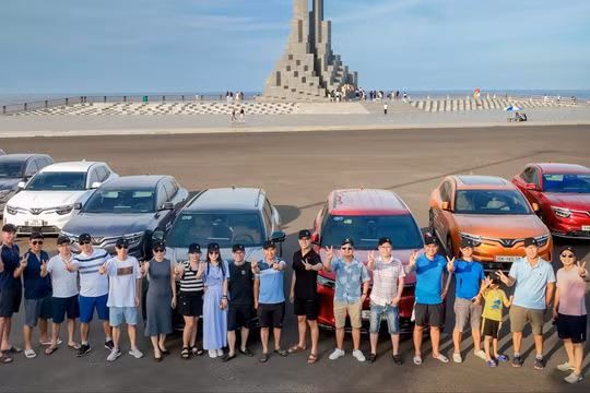 Vinfast tặng quà Tết Ất Tỵ, tri ân toàn bộ khách hàng sở hữu ô tô Vinfast trước ngày 31/12/2024 