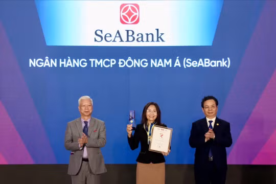 SeABank giữ vững danh hiệu Thương hiệu Mạnh Việt Nam 17 năm liên tiếp