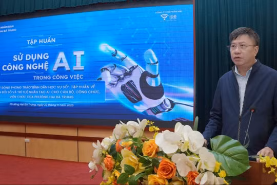 UBND phường Hai Bà Trưng phát động phong trào “Bình dân học vụ số”, thúc đẩy kỹ năng số cho cán bộ